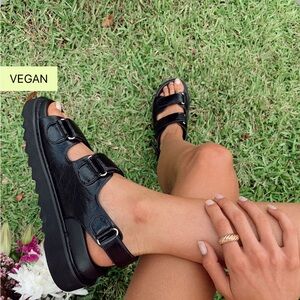 Never worn, brand new.